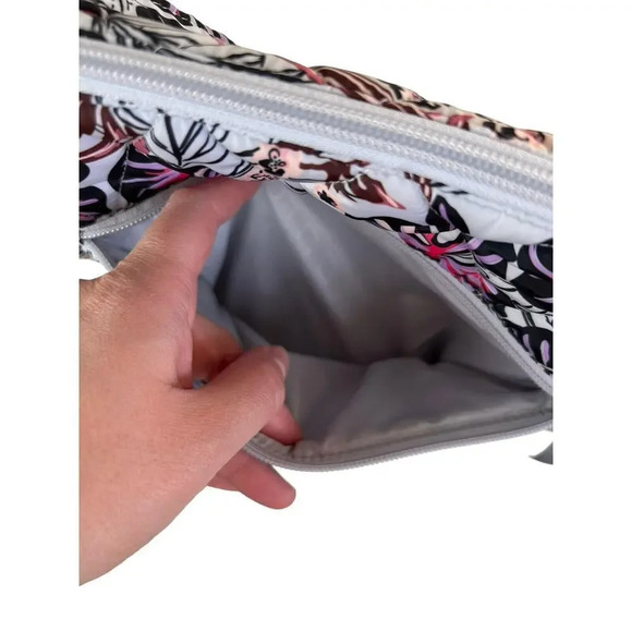 Vera Bradley Sun Washed Tropical Ultralight Quilted Crossbody Zip Pockets Adjust - Picture 11 of 16